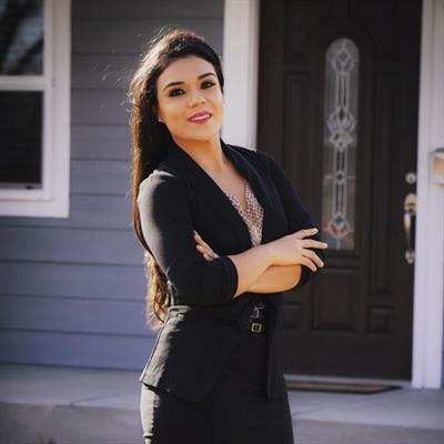 Roxana Dominguez
