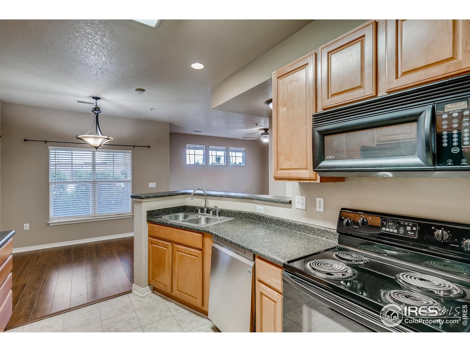 9591 Pearl, Parker, CO