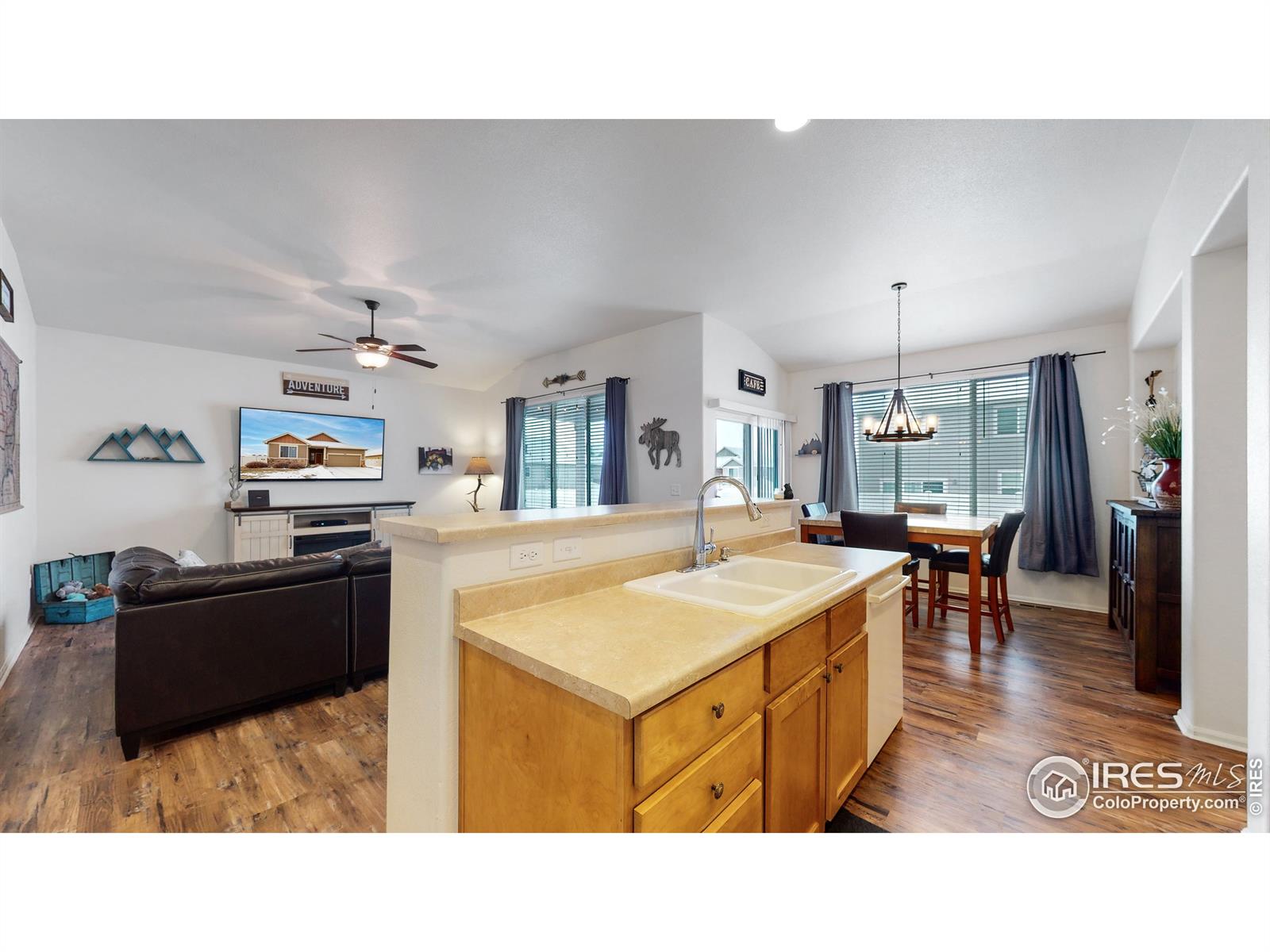2271 75th, Greeley, CO
