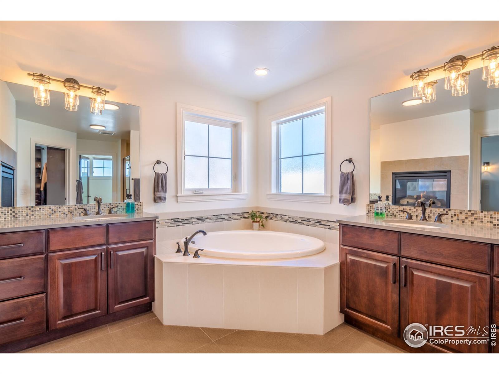 3641 Paonia, Boulder, CO