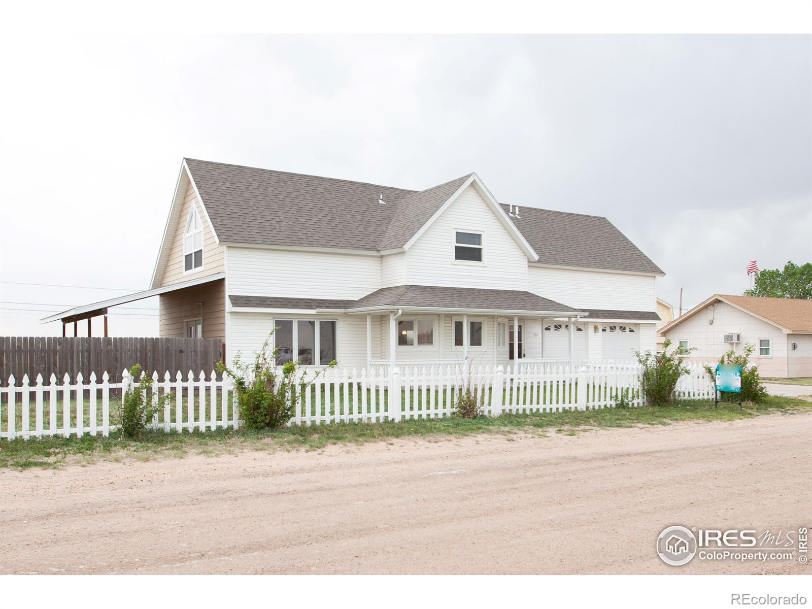 737 7th, Sterling, CO